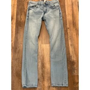 Free Planet 30X32 sustainable CO light wash  jean